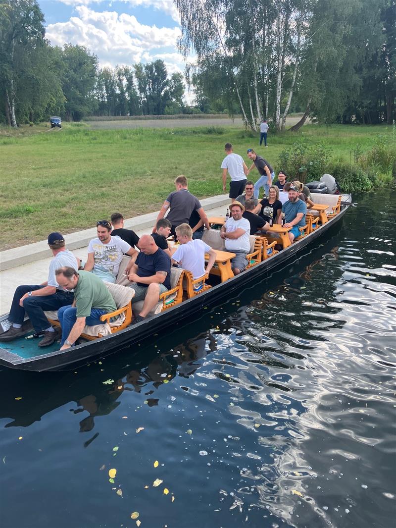 Kahnfahr im Spreewald: Pause mit Verpflegung